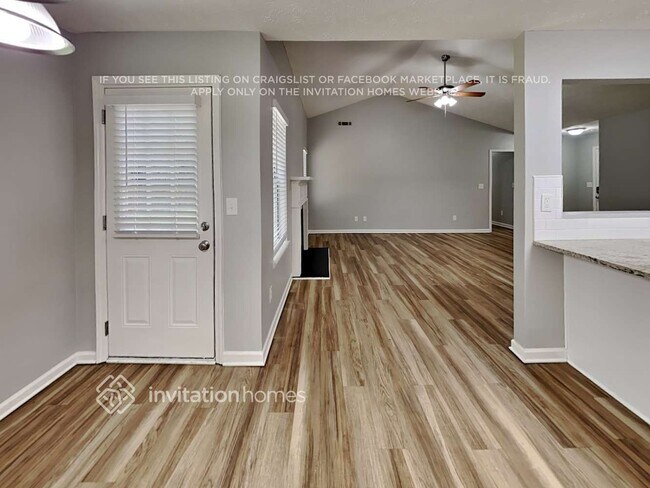 Photo - 128 Goldleaf Dr