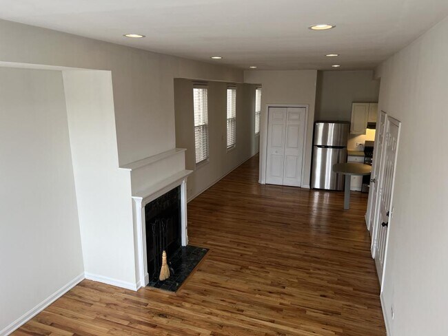 Photo - 3 bedroom in Chicago IL 60622 Unit 3