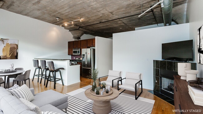 Photo - 1110 W 15th St