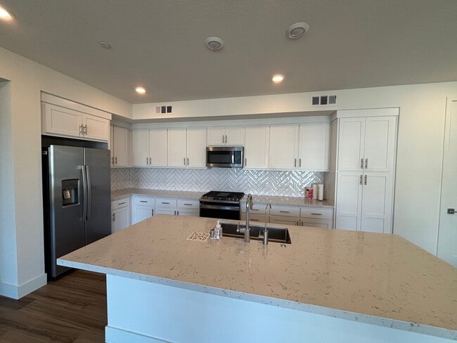 Photo - 45231 Ambition St Unit 400