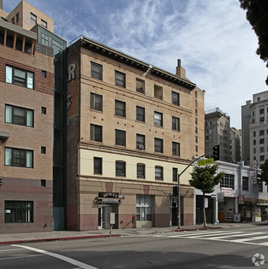 Photo - Dewey Hotel Apartments