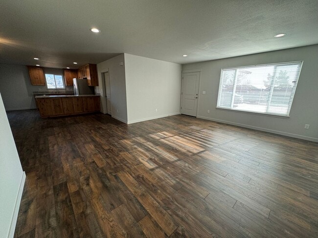 Photo - Newer 3 Bed 2 Bath Home In Roseburg