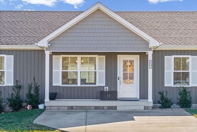 Photo - 3 Bedroom 2 Full Bath Home For Rent near Post!