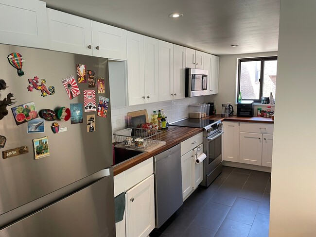 Photo - 1321 I St NE