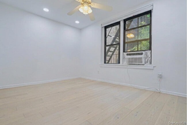 Building Photo - 649 2nd Ave Unit 2H