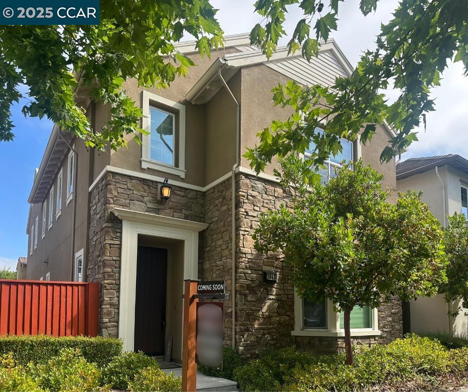 Photo - 2063 Poinsettia St House