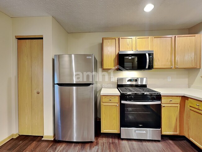 Photo - 7525 Hemrich Dr