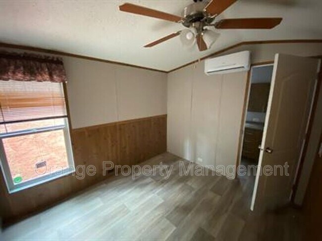 Photo - 930 Cedar Village Ln