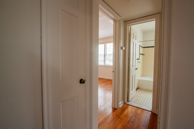 Victorian - Hallway