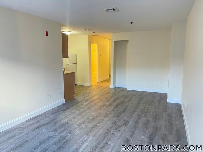 1126 Boylston St Unit 303