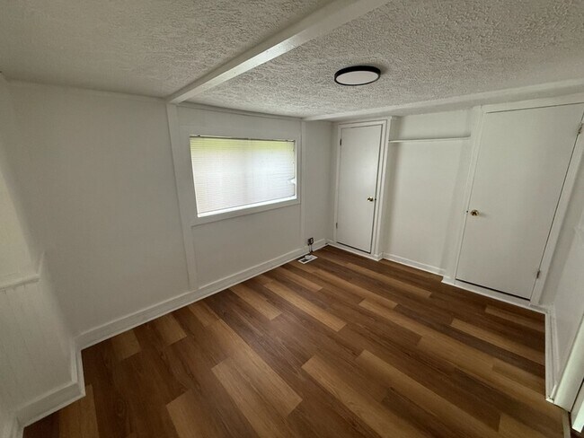 Photo - 5145 Patterson St