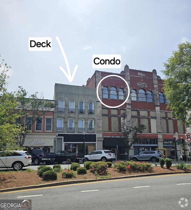 Building Photo - 102 N Hill St Unit APT 302
