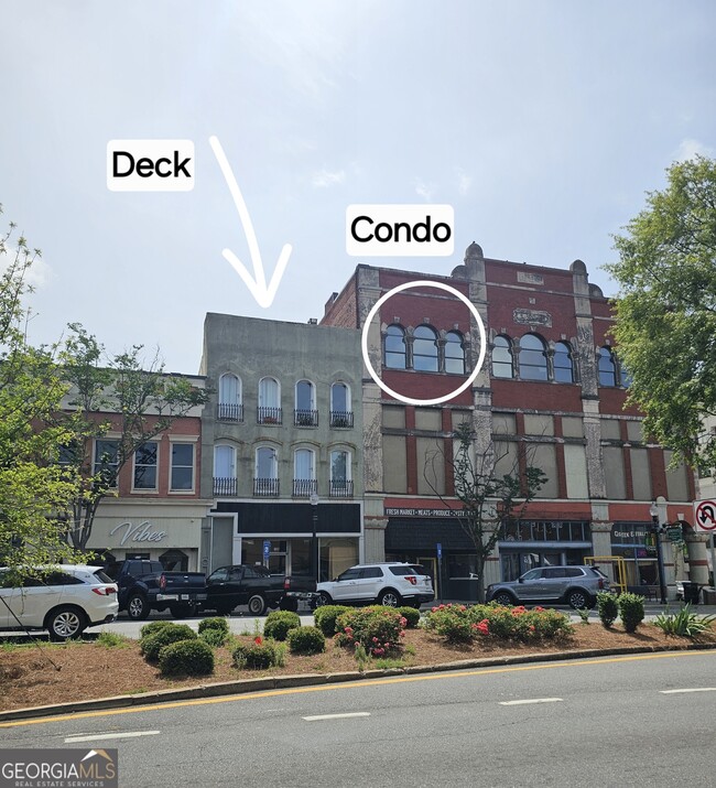 Building Photo - 102 N Hill St Unit APT 302