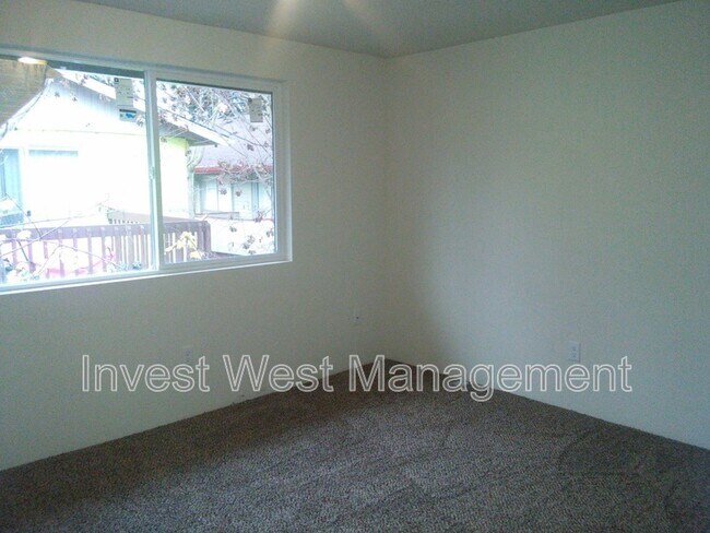 Photo - 2009 Norris Rd