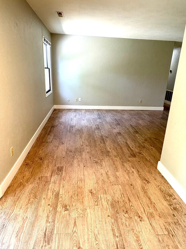 Photo - 4028 N Illinois Ave Unit 8