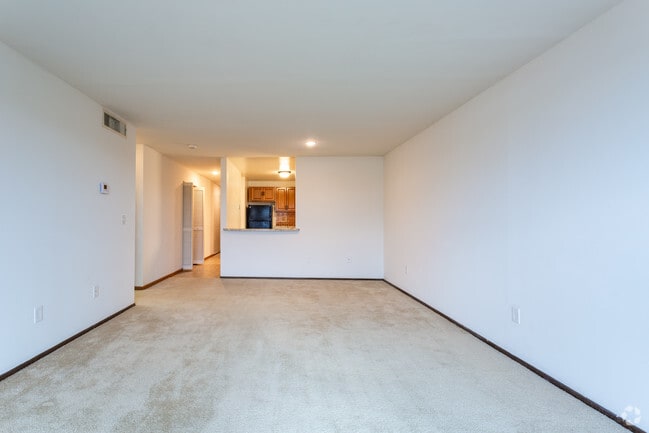 1BR, 1.5BA + Den - C - Bayside Village Apartments