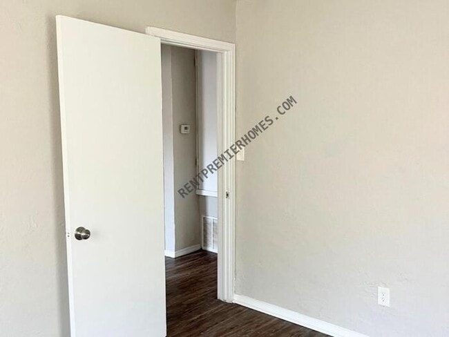 Photo - 1625 E Hill St