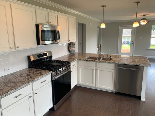 Photo - 159 Daffodil Ct