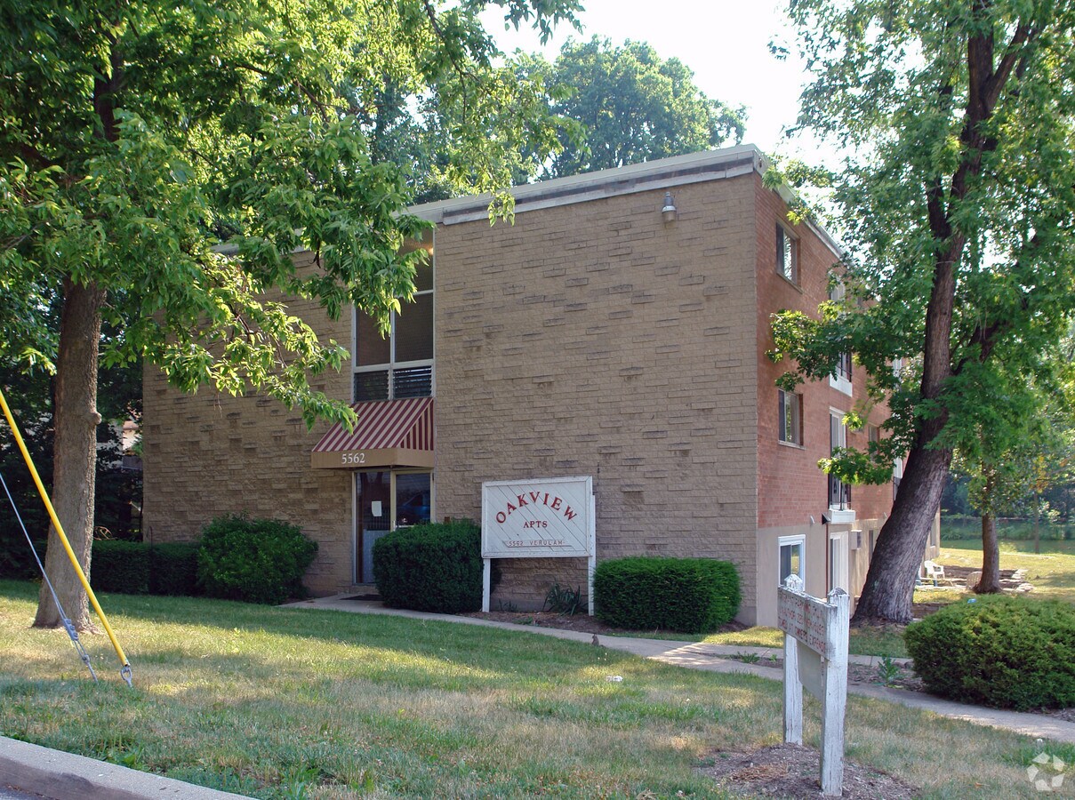 Oakview Apartments - Oakview Apartments