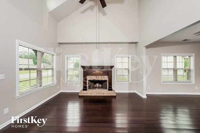 Photo - 345 Deer Creek Way