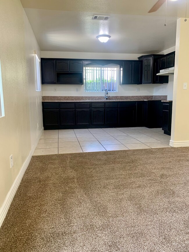 Photo - 340 E 105th St