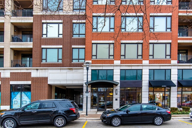 Building Photo - 850 Village Center Dr Unit 306