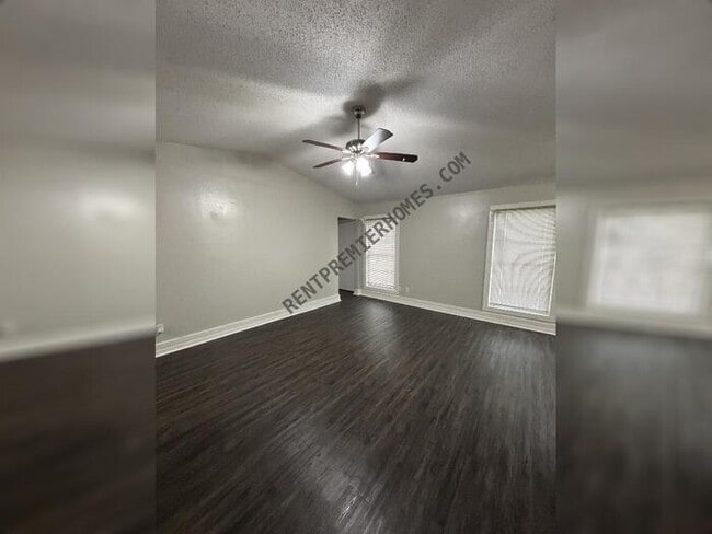 Photo - 43 Meadowlark Dr