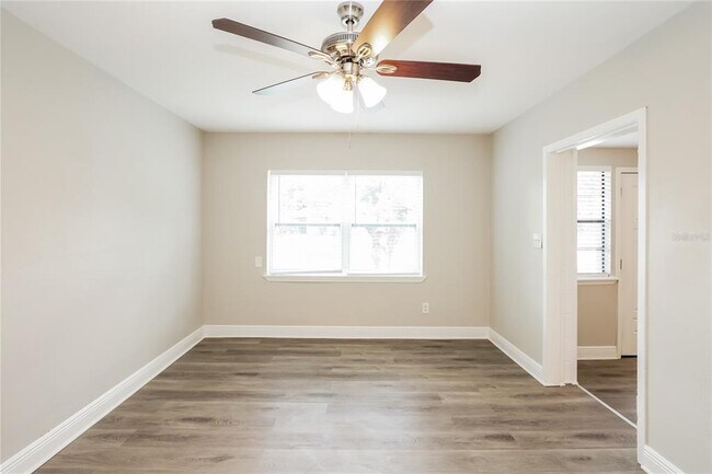 Photo - 832 Bethune Dr