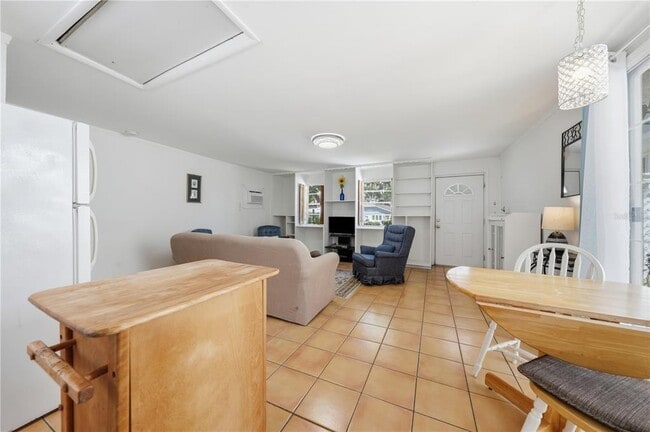 Photo - 206 E 9th Ave