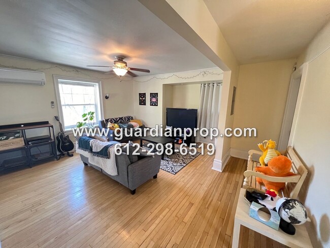 Photo - 625 Marshall Ave Apartment Unit Upper