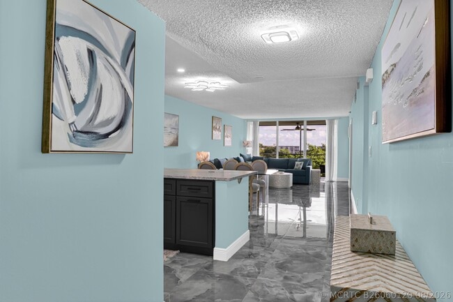 Photo - 4015 W Palm Aire Dr Unit 704