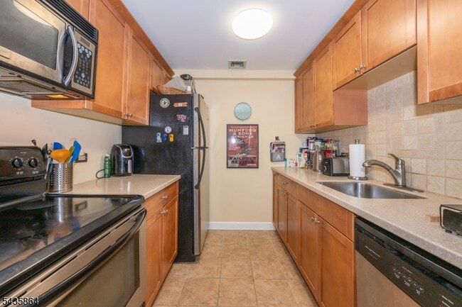262 Main St Unit 204