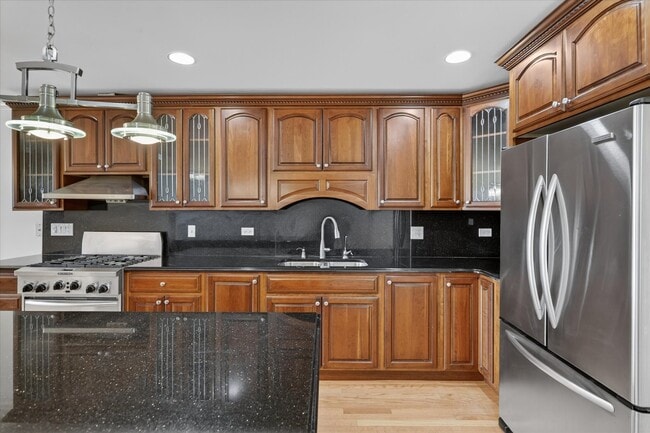 Photo - 7036 Cermak Rd Unit 2