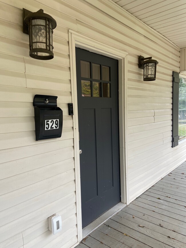 Photo - 529 10th Ave S