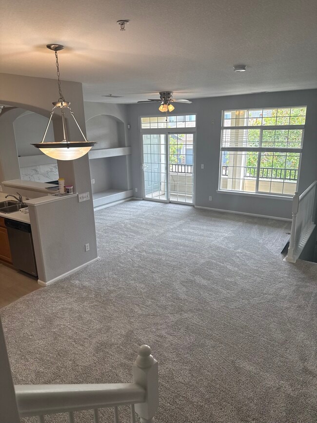 Building Photo - 431 Black Feather Loop Unit 813