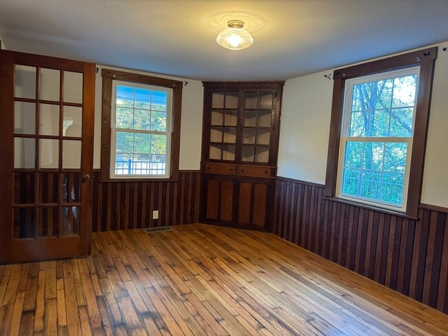 Photo - Cozy Country Charmer