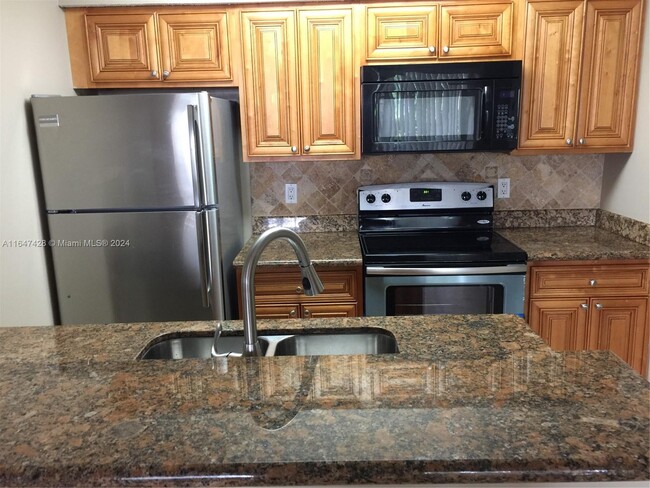 Photo - 1269 SW 46th Ave Unidad 2407 Rental