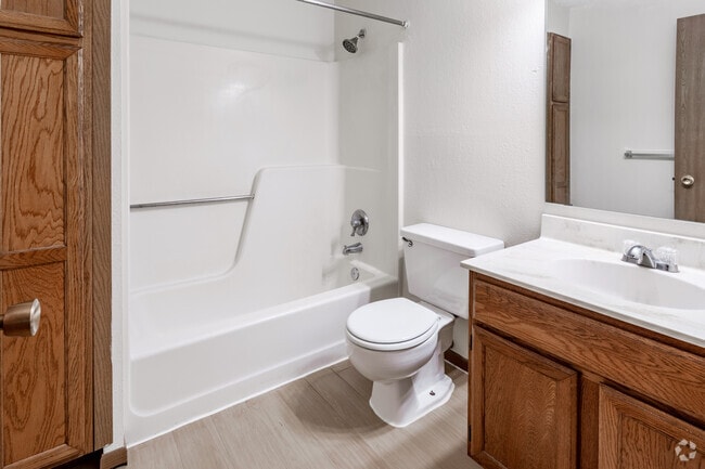 2BR, 1BA