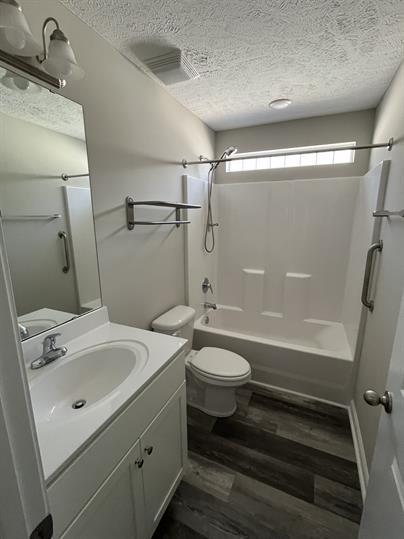 Photo - 209 Leste Rd