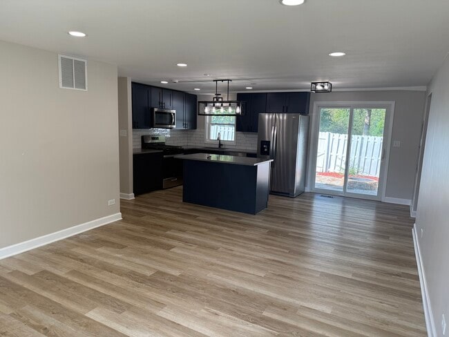 Photo - 1220 Kingston Ln