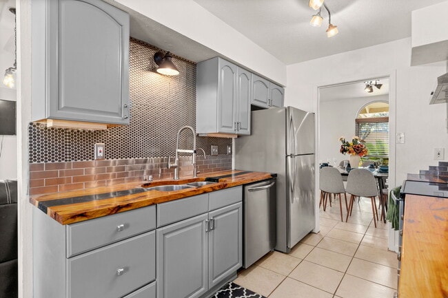 Photo - 5715 Cary Grant Dr