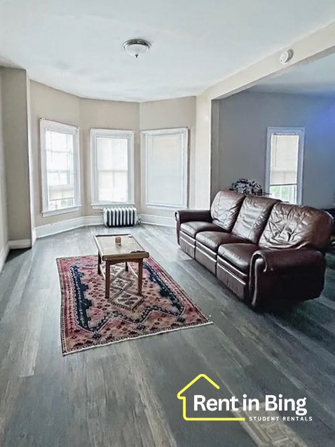 Building Photo - 72 Walnut St