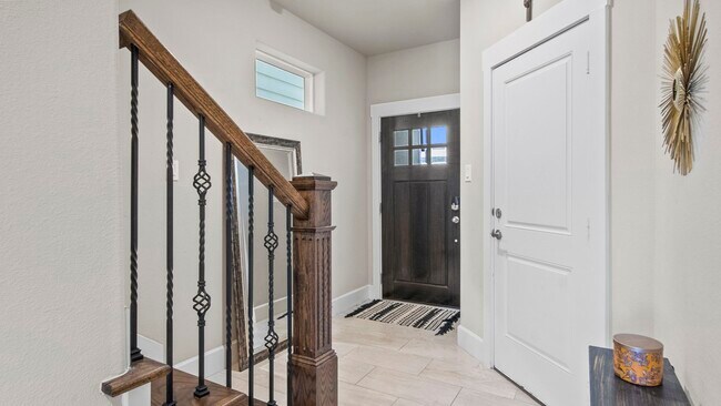 Photo - 833 Wakefield Dr Unit B