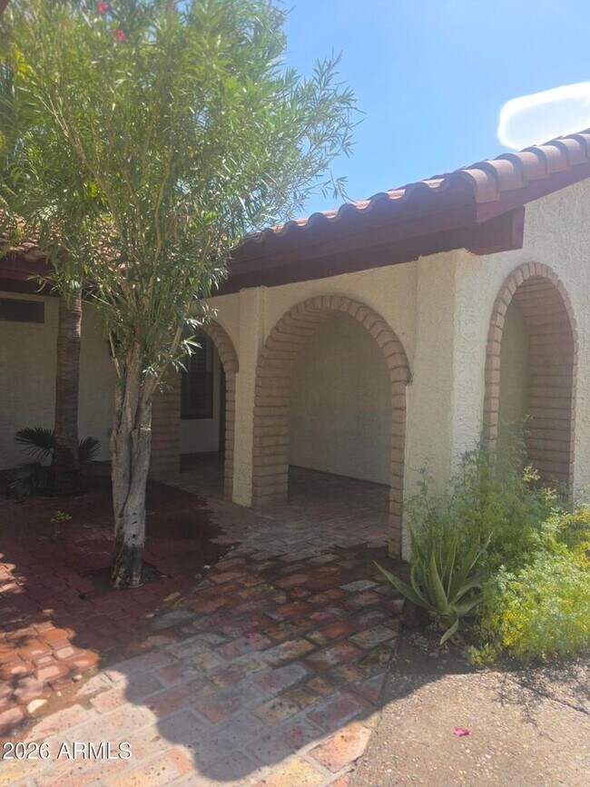 Building Photo - 3925 E Tonto St