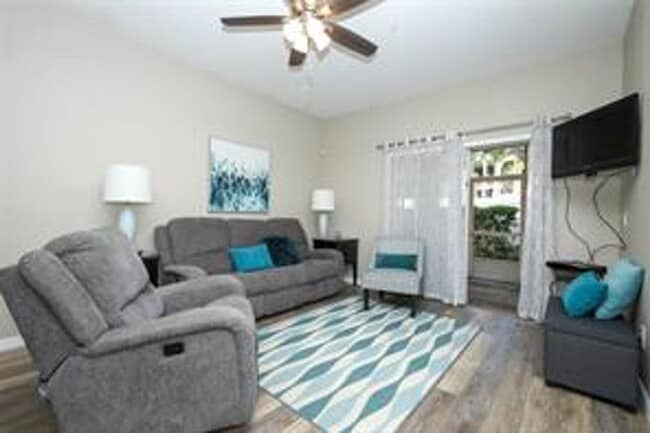 Photo - 694 Seabrook Ct
