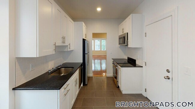 Photo - 123 Sutherland Rd Apartment Unit F