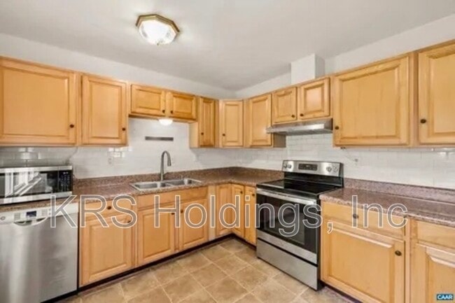 Photo - 804 Raymond Rd