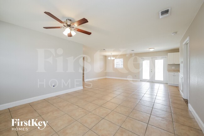 Photo - 2326 Barcelona Ave