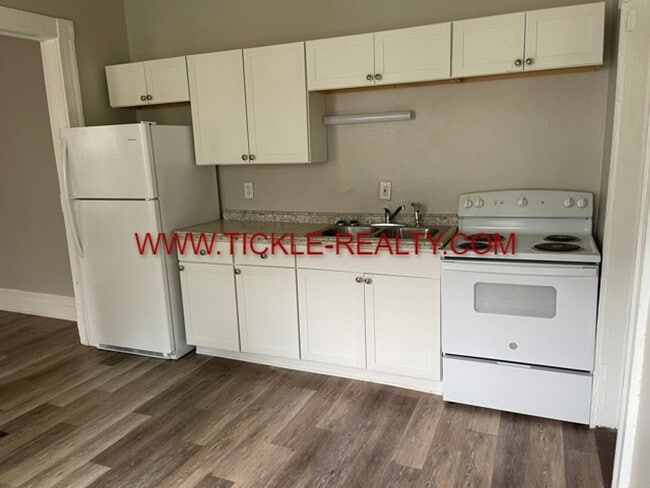 Building Photo - 15 Edmonds St Unit 1