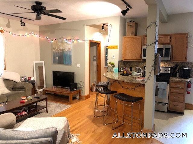 Photo - 77 Easton St Unidad 1